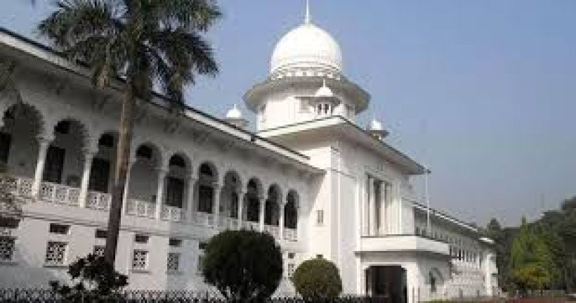 হাইকোর্টের বিচারকার্য  পরিচালনায় অবকাশকালীন বেঞ্চ সংক্রান্ত বিজ্ঞপ্তি সংশোধন