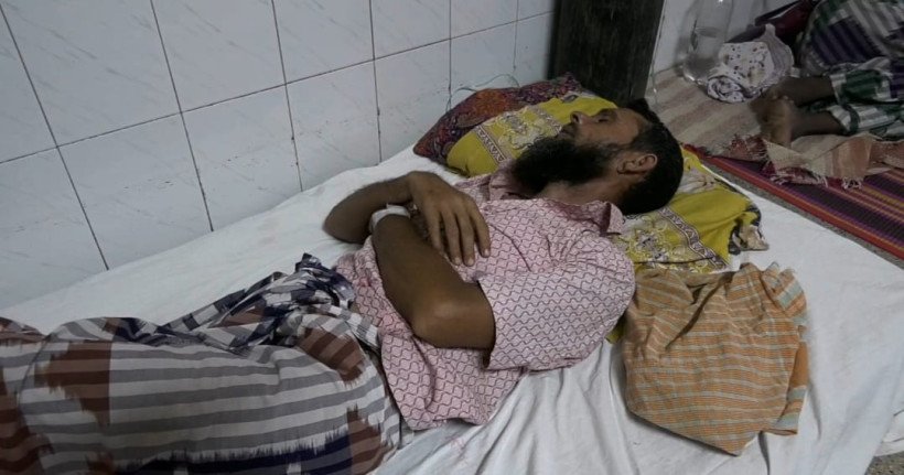 চাঁপাইনবাবগঞ্জে অজ্ঞান পার্টির খপ্পরে পড়ে মৃত্যুর সঙ্গে লড়ছেন ব্যবসায়ী