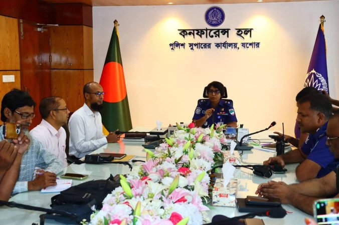 যশোরে শারদীয় দুর্গা উৎসব-২০২৫: জেলা পুলিশ নিয়েছে ব্যাপক নিরাপত্তা ব্যবস্থা