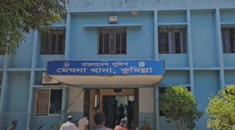 মেঘনা থানা পুলিশের ওপর হামলা
