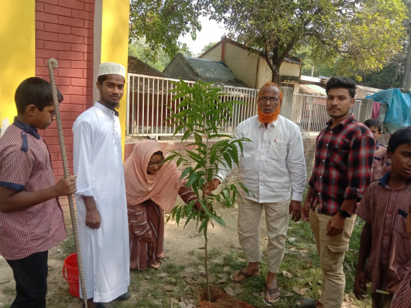 শিবগঞ্জে শাহাবাজপুর যুব সমাজ কল্যাণ পরিষদের বৃক্ষরোপণ কর্মসূচি: “সবুজে বাঁচি, সবুজ গড়ি”