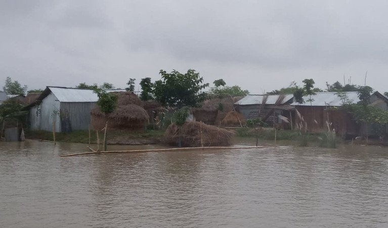 চাঁপাইনবাবগঞ্জে আবারো বাড়ছে পদ্মা মহানন্দা ও পুনভর্বার পানি
