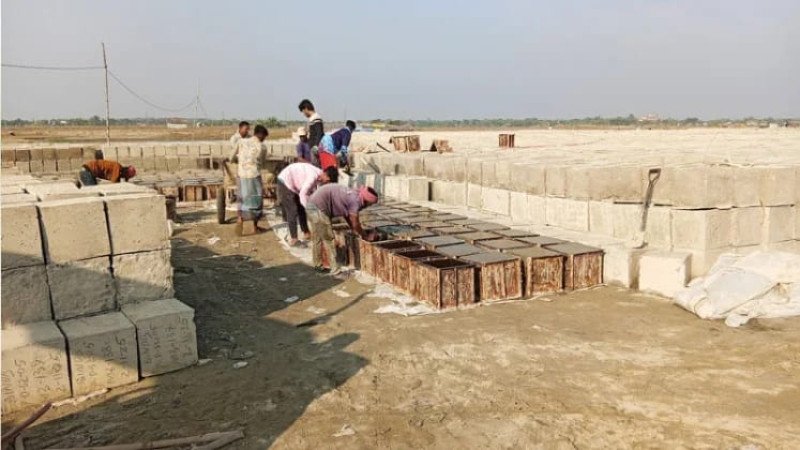 কপোতাক্ষের তীর রক্ষায় অনিয়মের অভিযোগ