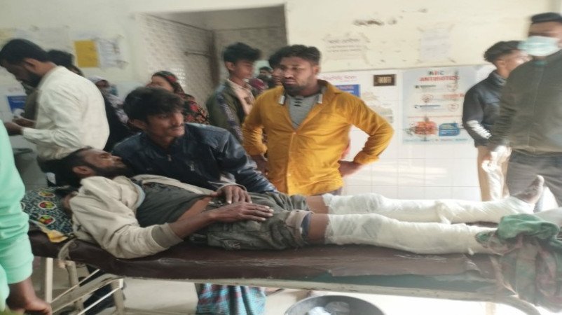 নড়াইলে হাজিরা দিতে  যাওয়ার পথে প্রতিপক্ষের হামলায়  আহত ৮