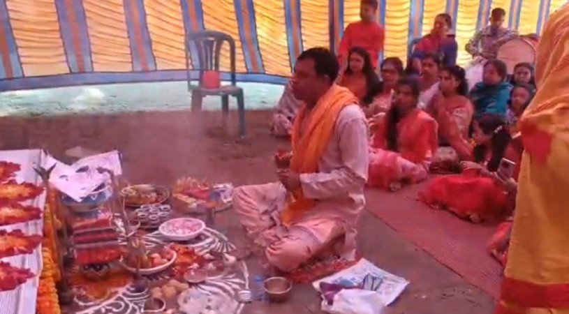 চাঁপাইনবাবগঞ্জে সনাতন ধর্মালম্বীদের অন্যতম উৎসব সরস্বতী পূজা উদযাপিত