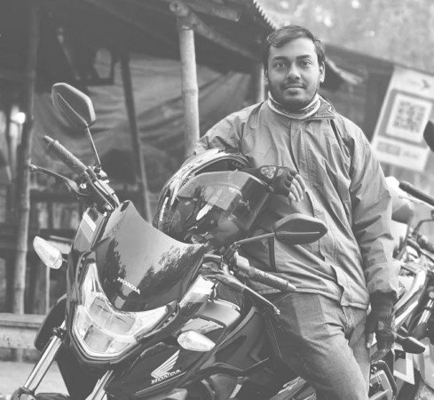 দুই মোটরসাইকেলের সংঘর্ষে যুবক নিহত