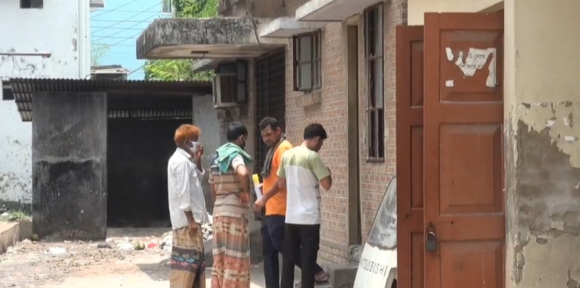 চাঁপাইনবাবগঞ্জ সীমান্ত থেকে অর্ধগলিত বাংলাদেশি যুবকের মরদেহ উদ্ধার