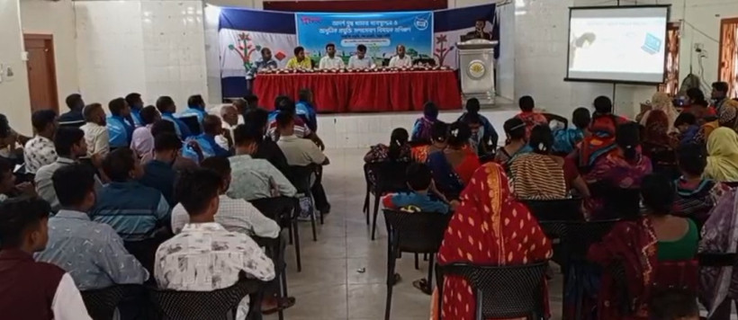 সাতক্ষীরায় আদর্শ দুগ্ধ খামার ব্যবস্থাপনা বিষয়ক ব্র্যাকের প্রশিক্ষণ কর্মশালা