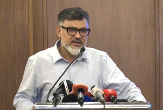 পশুরহাটে নারীদের স্বস্তিতে ডিএনসিসির ‘পিঙ্ক টয়লেট’: বর্জ্য ও যানজট মুক্ত ব্যবস্থাপনার কড়া হুঁশিয়ারি