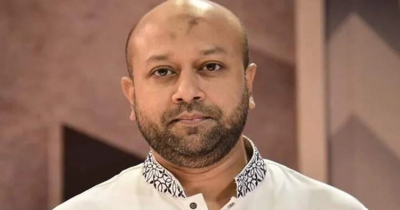 ‘আল্লাহর ওয়াস্তে কয়েক দিন সংবিধান পড়া বন্ধ রাখুন’: স্বরাষ্ট্রমন্ত্রীর বক্তব্যে ব্যারিস্টার ফুয়াদের তীব্র ক্ষোভ