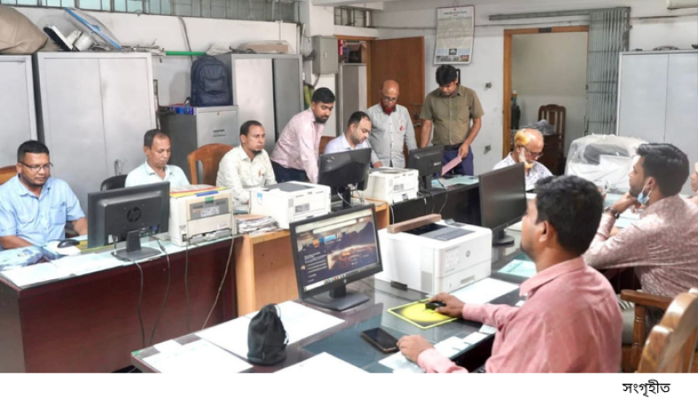 পবিত্র ঈদুল আজহায় টানা ৭ দিনের ছুটি, নির্বিঘ্ন ঈদযাত্রার প্রস্তুতি দেশজুড়ে