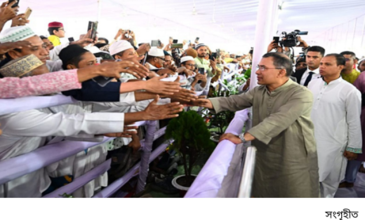 সম্প্রীতি ও উৎসবের আমেজে জাতীয় ঈদগাহে ঈদুল আজহার প্রধান জামাত অনুষ্ঠিত, রাষ্ট্রপতি ও প্রধানমন্ত্রীর শুভেচ্ছা বিনিময়