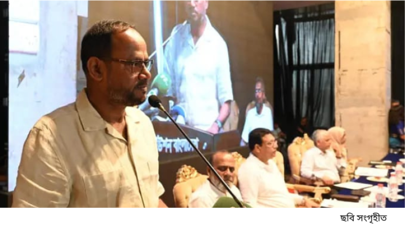 আমদানি নির্ভরতা কমিয়ে দুধ উৎপাদনে স্বয়ংসম্পূর্ণতার লক্ষ্য: গতি আনবে নারী উদ্যোক্তারা