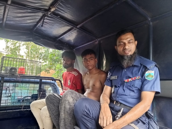 সারিয়াকান্দি সুইট গেটে ছাগল চোর আটক