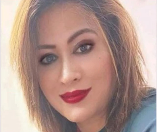 যশোরে আলোচিত মহিলা আওয়ামী লীগ নেত্রী মহুয়া আটক
