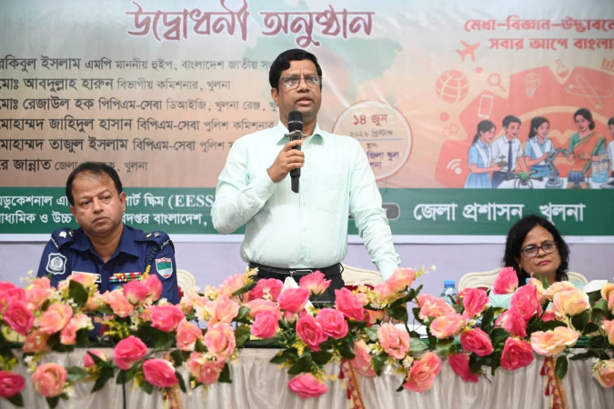 খুলনায় স্টার্টআপ ও বিজ্ঞান প্রকল্পে শিক্ষার্থীদের চমক