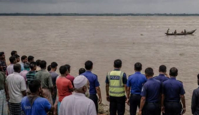 চাঁপাইনবাবগঞ্জে পদ্মা ও মহানন্দা নদীতে ডুবে দুই শিক্ষার্থীসহ নিখোঁজ ৩
