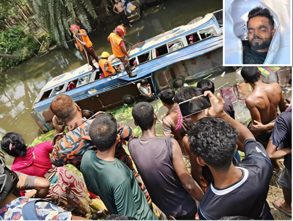 খুলনায় বাস নিয়ন্ত্রণ হারিয়ে পুকুরে  নিহত ১, আহত ৭-৮
