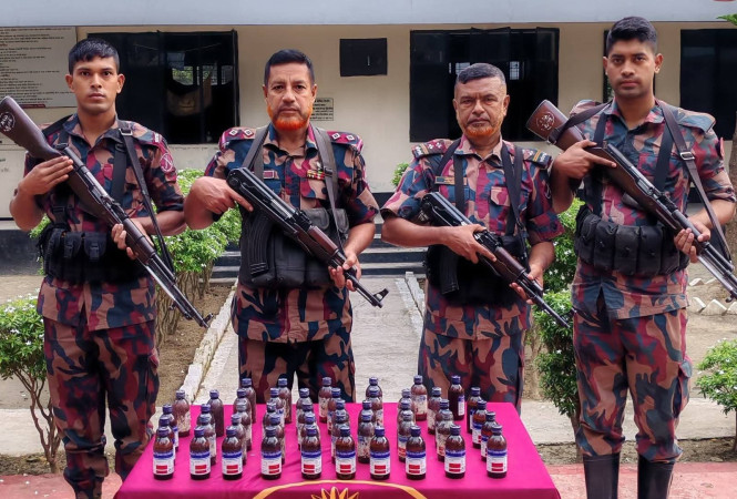 বেনাপোলে মাদক সহ চোরাচালানি পণ্য উদ্ধার