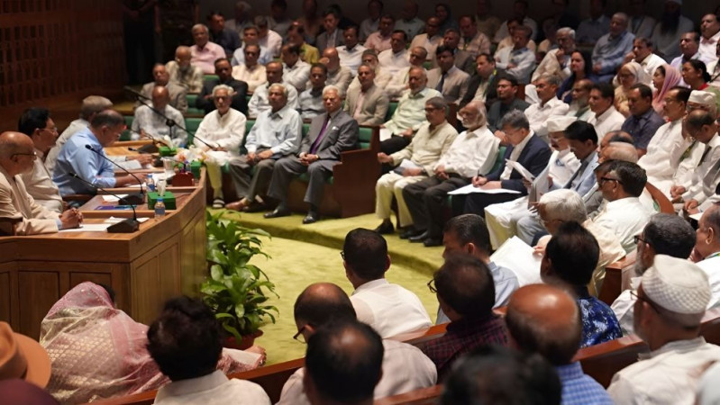 সরকারদলীয় এমপিদের সঙ্গে সংসদে প্রধানমন্ত্রীর গুরুত্বপূর্ণ বৈঠক
