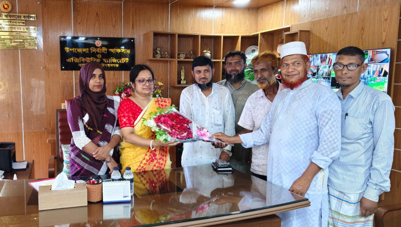 নবাগত ইউএনও প্রিয়াঙ্কা দাশকে ফুলেল শুভেচ্ছা, উন্নয়ন কর্মকাণ্ডে পাশে থাকার আশ্বাস জামায়াতের