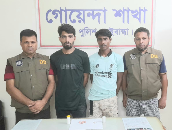 গাইবান্ধায় ডিবির মাদক বিরোধী অভিযানে দুই মাদক ব্যবসায়ী গ্রেফতার