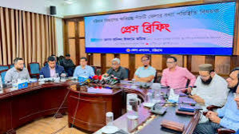 দুর্গত এলাকায় সরকারের ত্রাণ, পুনর্বাসন ও জনসচেতনতামূলক কার্যক্রম অব্যাহত