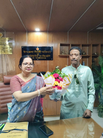 নাচোলে ইউএনও প্রিয়াংকা দাসের সঙ্গে মেম্বার পদপ্রার্থী শফিকুল ইসলামের সৌজন্য সাক্ষাৎ, উন্নয়ন নিয়ে মতবিনিময়