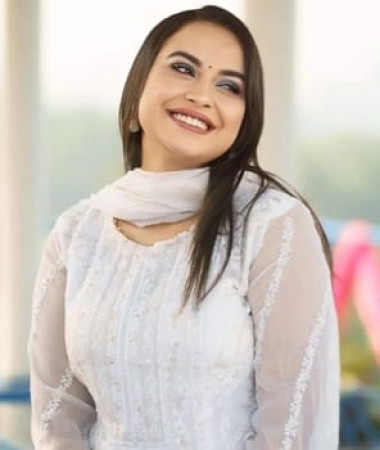 বসুন্ধরার বাসা থেকে অভিনেত্রী রিধিকা রিধির মরদেহ উদ্ধার