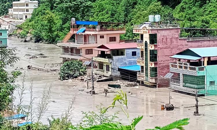নেপালে ভয়াবহ আকস্মিক বন্যা, প্রাণহানি ১৬২; নিখোঁজ শত শত পর্যটক