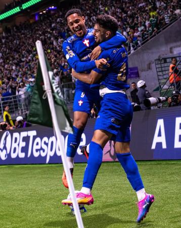 Nubank Parque-এ Palmeiras-এর দাপট, Santos-কে ৩–০ উড়িয়ে সেমিফাইনালের পথে বড় সুবিধা