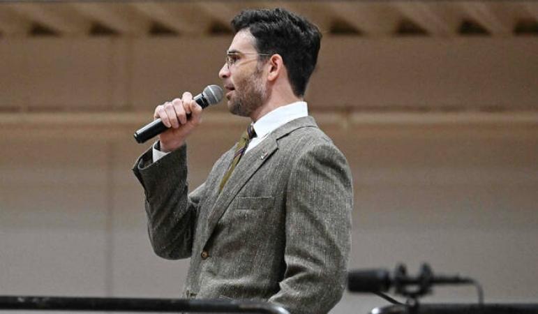 রিপাবলিকানদের চাপে হাসান পিকারকে নিয়ে সতর্ক ডেমোক্র্যাটরা