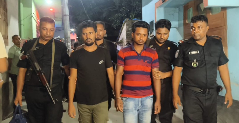চাঁপাইনবাবগঞ্জে জাল নোট তৈরির সরঞ্জমানসহ গ্রেফতার ২