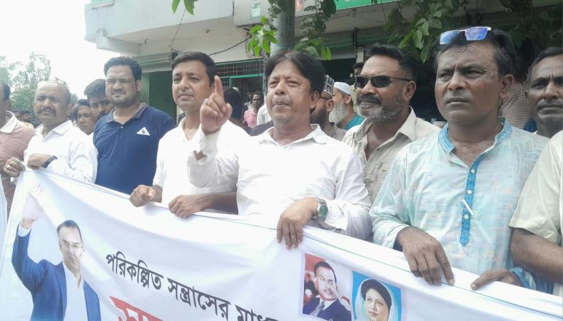 পরিকল্পিত সন্ত্রাসের মাধ্যমে দেশকে অস্থিতিশীল করার বিরুদ্ধে সুন্দরগঞ্জে বিএনপির সমাবেশ ও মিছিল অনুষ্ঠিত