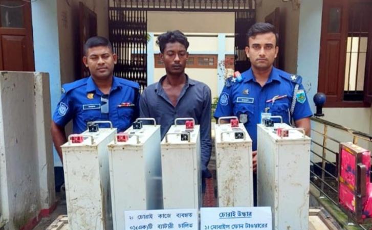নাচোলে মোবাইল টাওয়ারের ব্যাটারি চুরি, যুবক গ্রেপ্তার