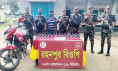 চাঁপাইনবাবগঞ্জ সীমান্তে ১৬ বিজিবির অভিযানে ইস্কাফ সিরাপ ও মোটরসাইকেলসহ আটক ১