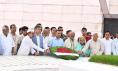 প্রতিষ্ঠাবার্ষিকীতে জিয়া ও খালেদা জিয়ার সমাধিতে তারেক রহমানের শ্রদ্ধা